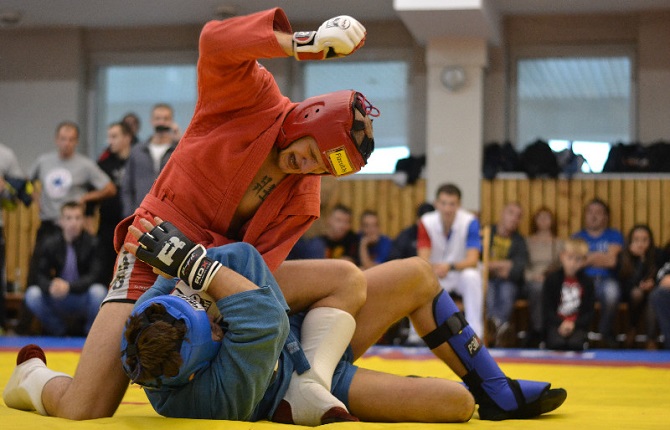 БЕЛОРУССКИЕ НАДЕЖДЫ НА ЧЕМПИОНАТЕ МИРА ПО БОЕВОМУ САМБО 2015. ЭДУАРД МУРАВИЦКИЙ.